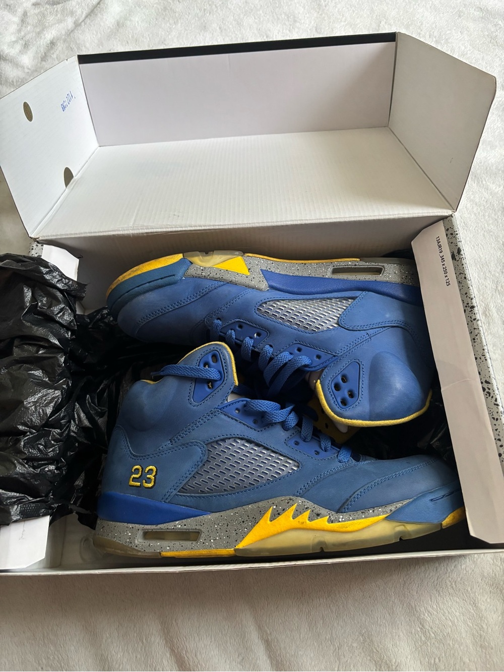 Jordan Men's Blue and Yellow High-Top Basketball Sneakers